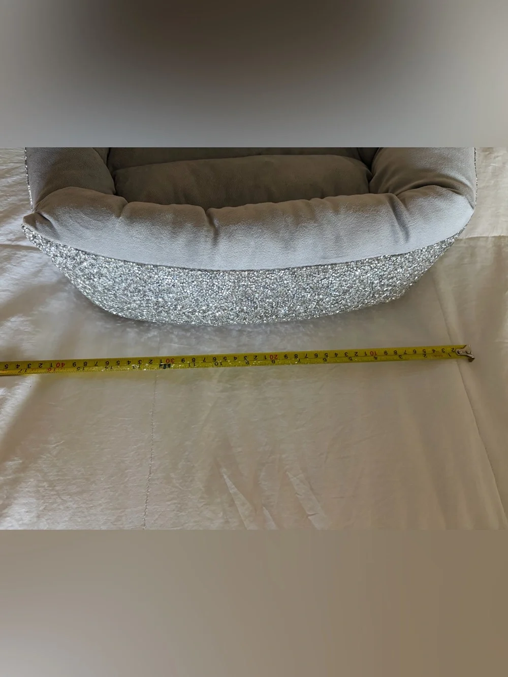 Sparkle Plush Pet Bed in Light Gray
